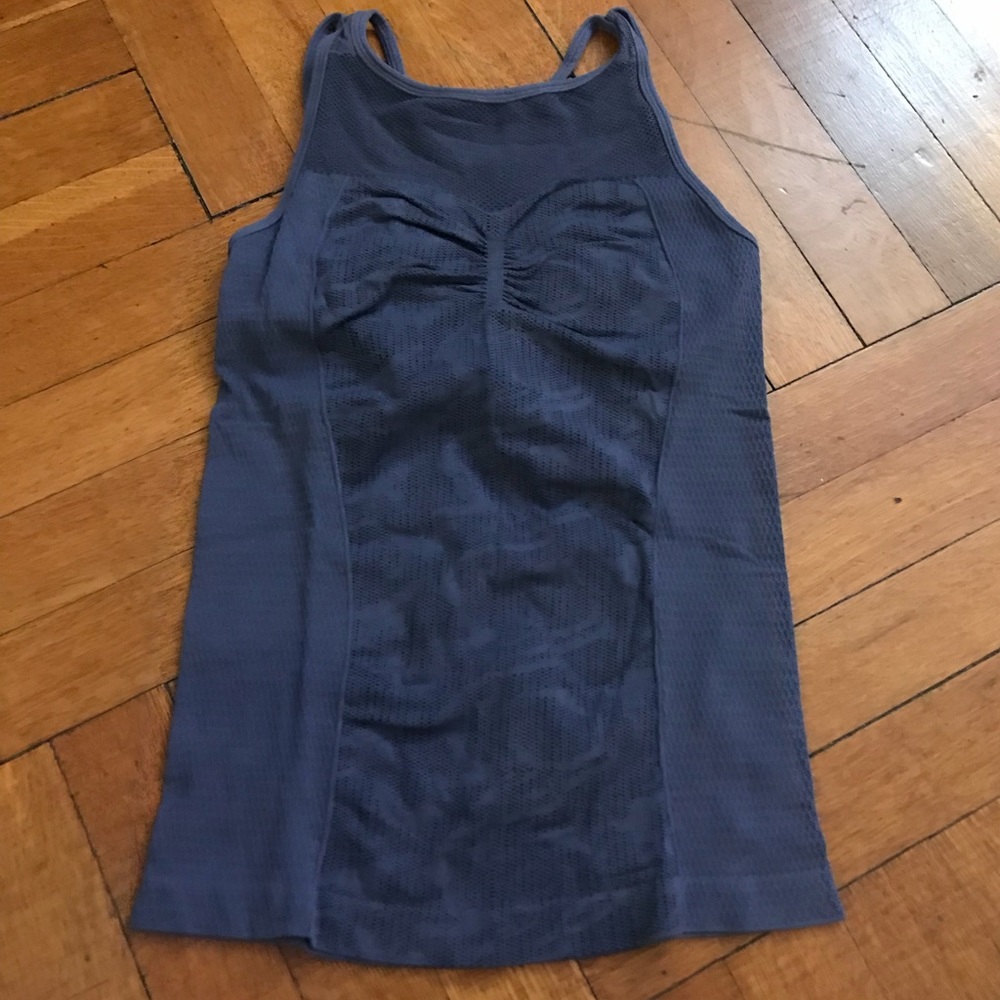 Zella tank