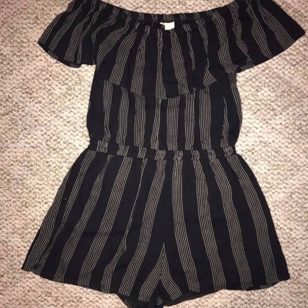 Romper - Picture 2 of 2