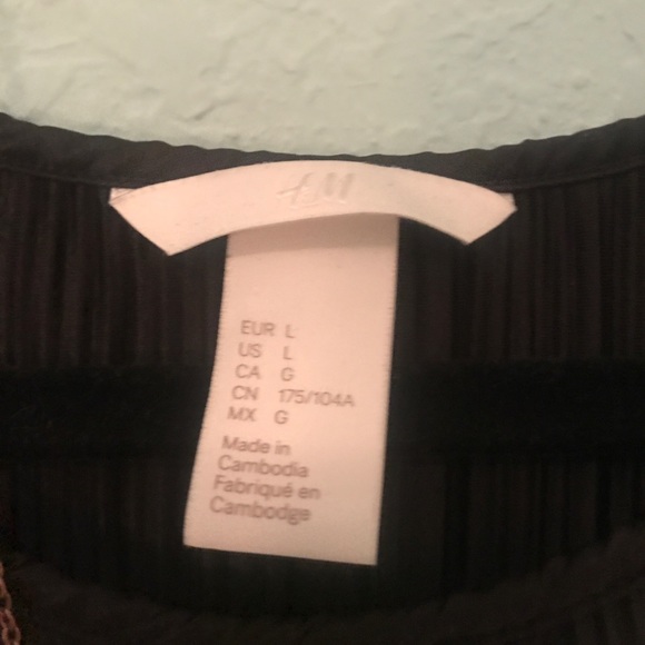 Tiered bodycon dress - Picture 3 of 3