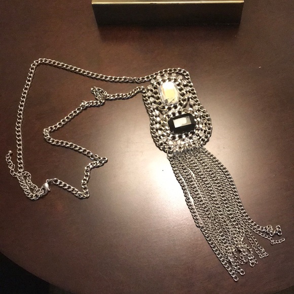 Beautiful silver necklace with 2 center stones - Picture 1 of 2