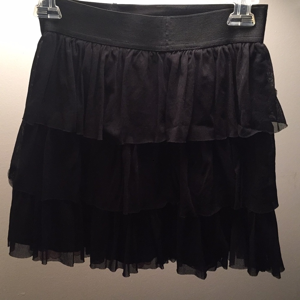 Black express mini ruffle skirt - xs