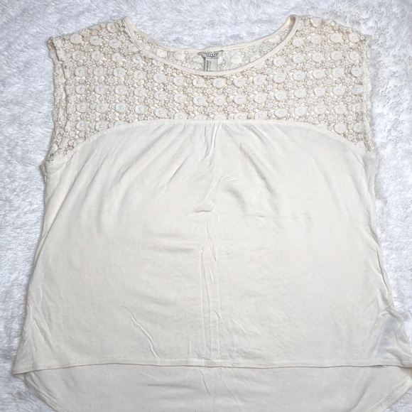 Crochet Top with Cotton Bottom TShirt - Picture 1 of 4