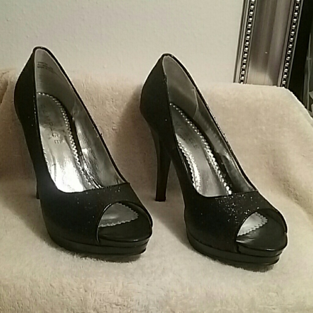 (NEW) Rampage Shoes