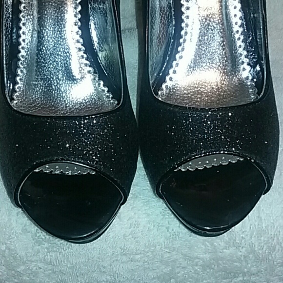 (NEW) Rampage Shoes - Picture 8 of 8