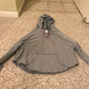 Women’s large Under Armour sweatshirt