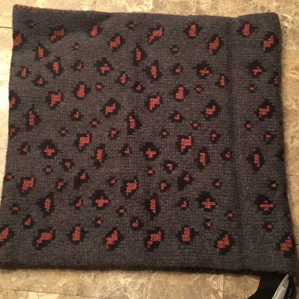 Ann Taylor neck cuff/scarf final price markdown