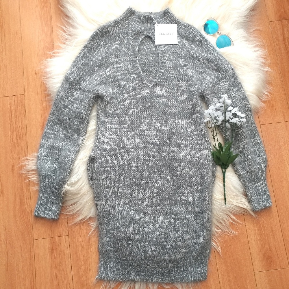 NWT ELLIATT GREY SWEATER
