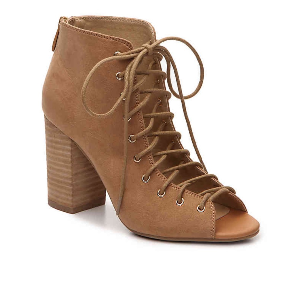 Camel colored lace up heel.