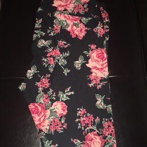 LuLaRoe TC EUC Black Roses