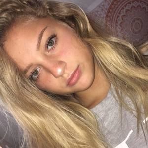 Meet your Posher, Lily