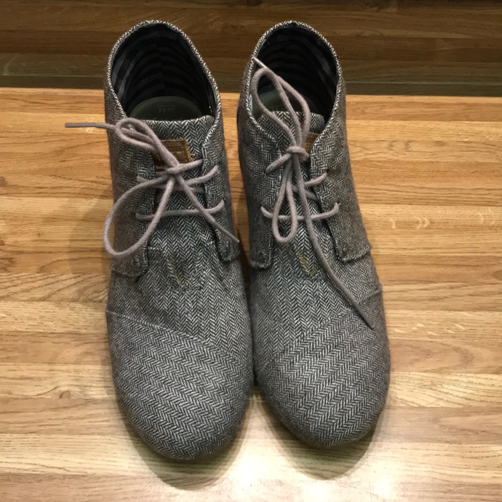 Toms wedge boots