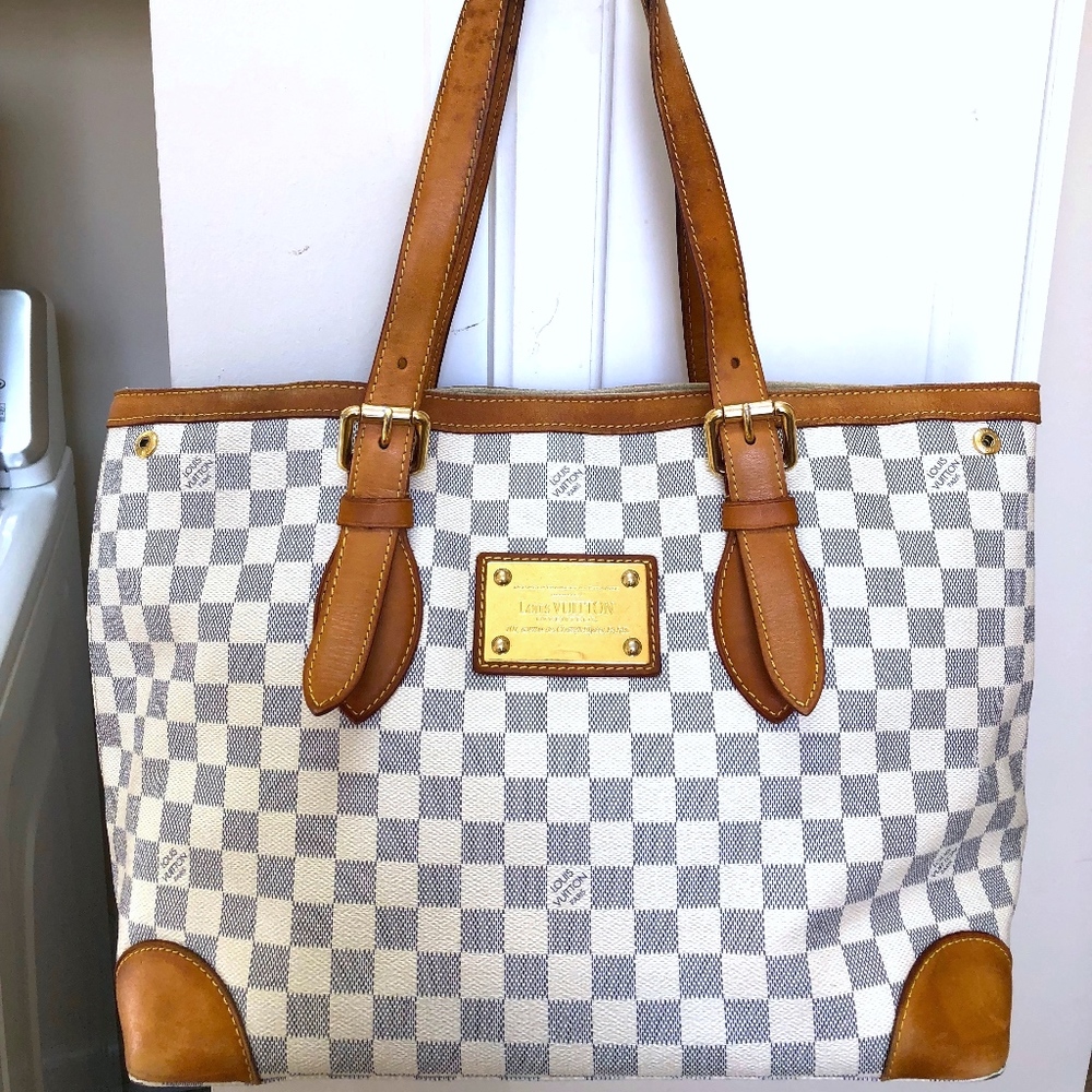 Louis Vuitton Hampstead GM Shoulder Bag