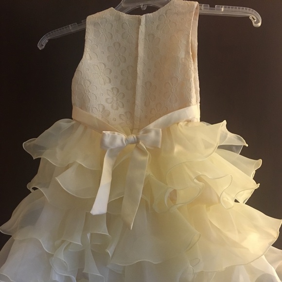 Girls Formal Dress - Picture 3 of 4