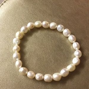 Freshwater pearl bracelet