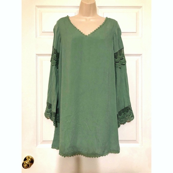 Soieblu Dresses & Skirts - NWOT SeaFoam Green Dress with Detailed Sleeves SzM