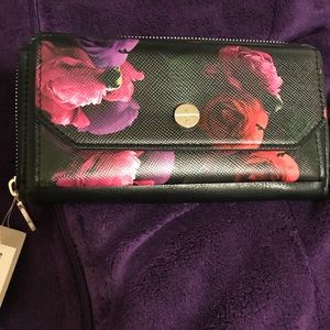 Kenneth Cole Reaction wallet