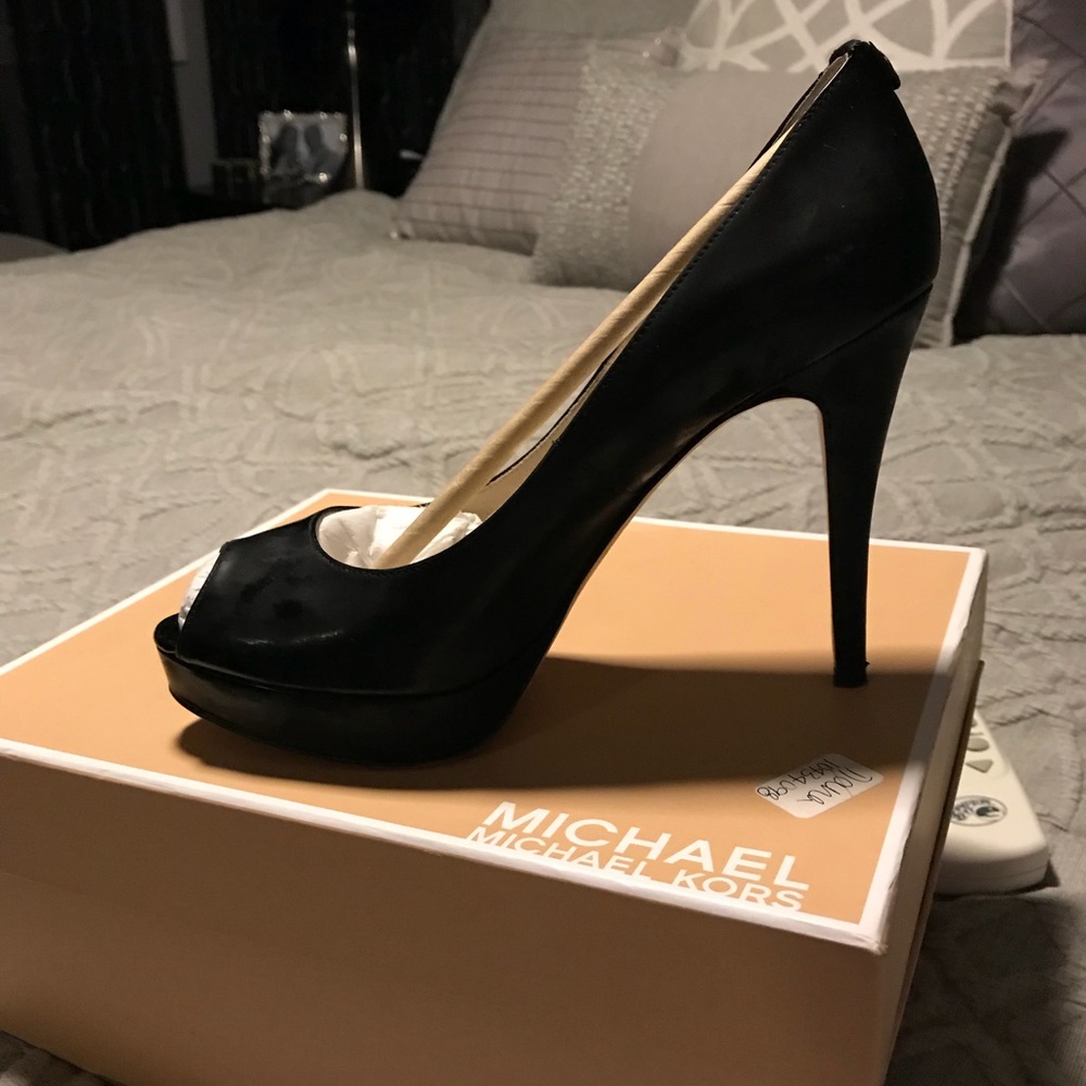 michael kors patent leather shoes