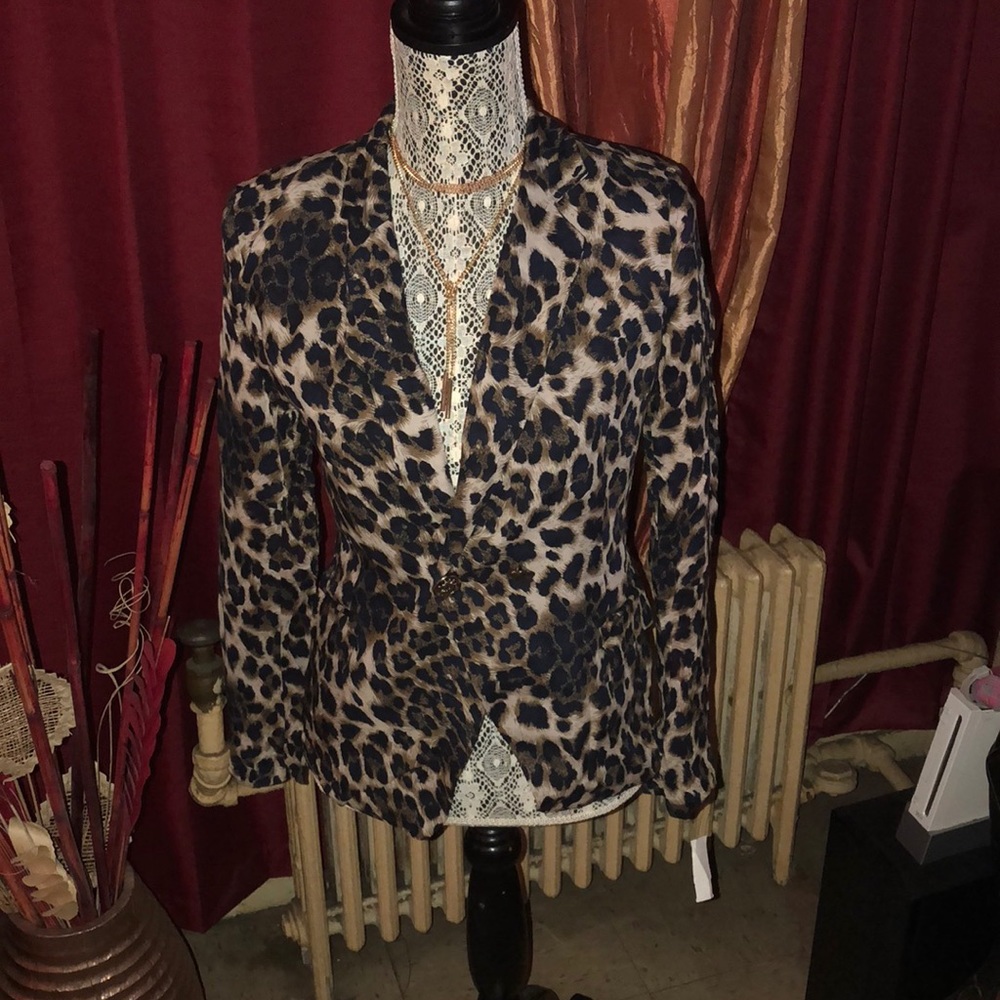 Leopard print blazer size S