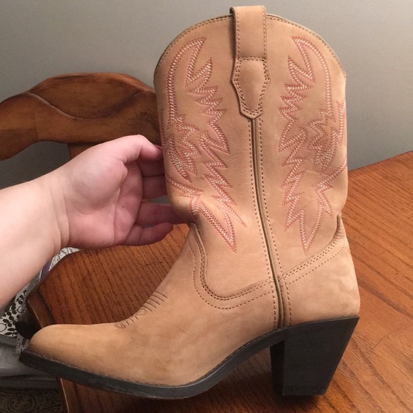 Authentic Leather Hard Toe Cowboy Boots - Picture 3 of 8