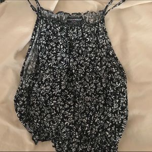brandy melville flowy crop top