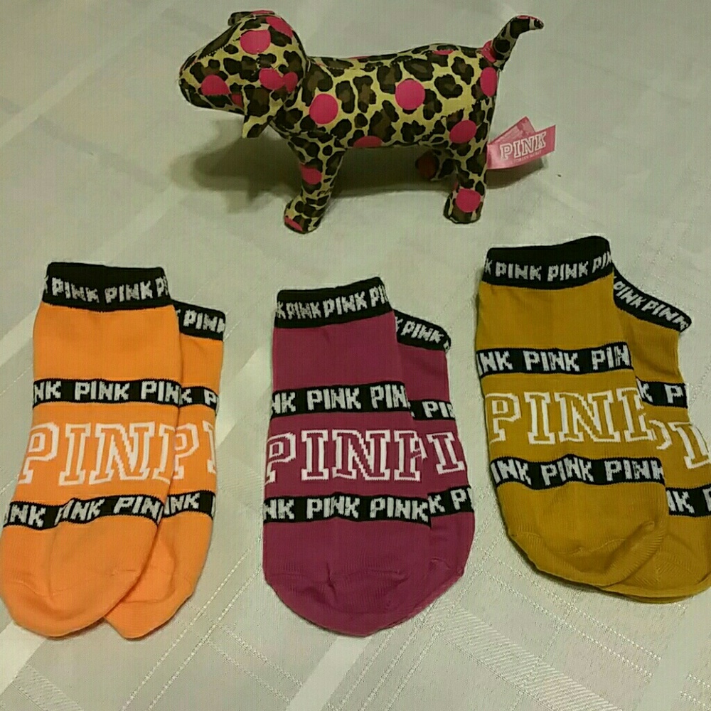 BNWOT PINK no show socks