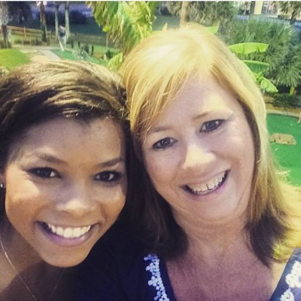 Meet your Posher, Brandi