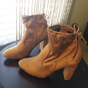 FASHION BOOTS