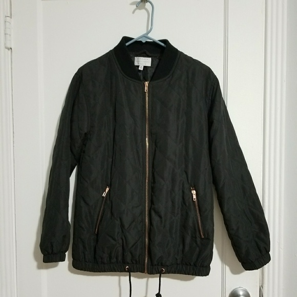 Kendall & Kylie Jackets & Blazers - Kendall + Kylie Quilted Bomber Size XS