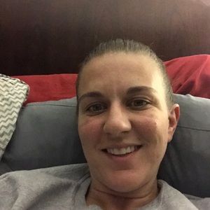 Meet your Posher, Caitlin