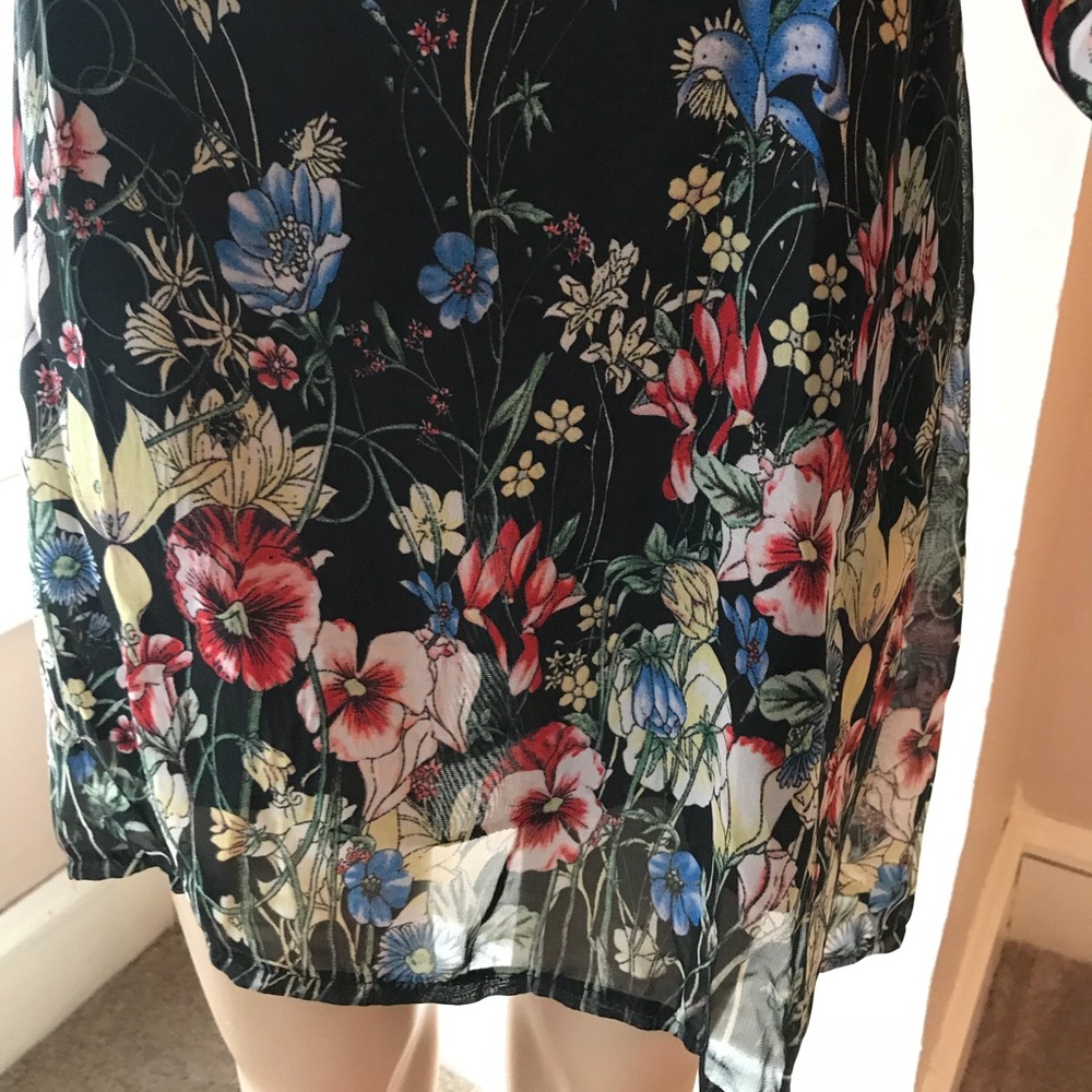 Elegant Chiffon Dress With Long Sleeves - Picture 5 of 7