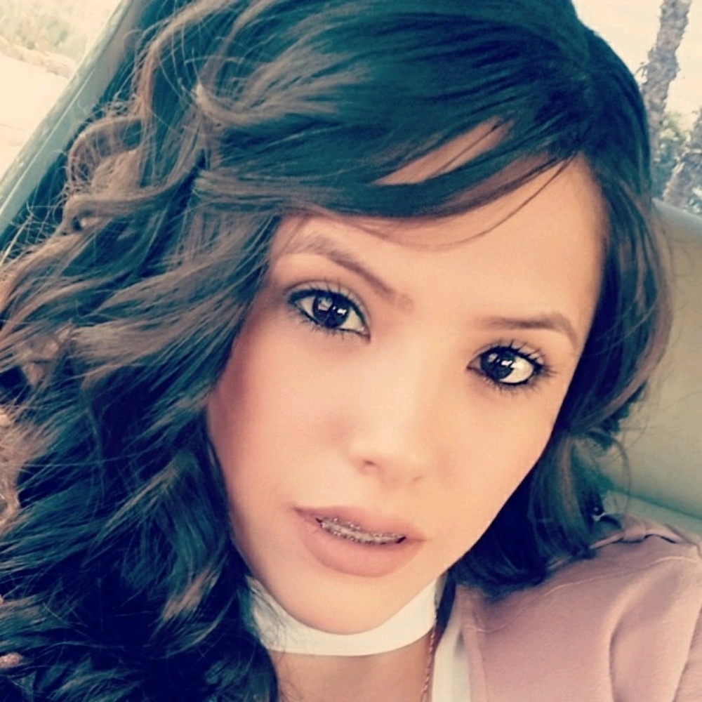 Meet your Posher, Viviana