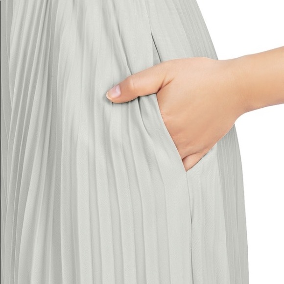 ✔️SOLD✔️Azazie Lindsay Dress in Silver Gray - Picture 3 of 7