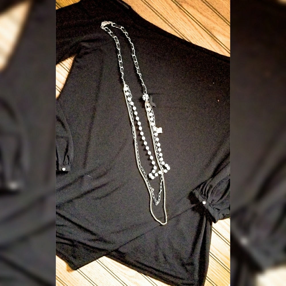 Black House White Market Off Shoulder Top - Picture 2 of 2