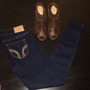 Hollister low rise super skinny jeans