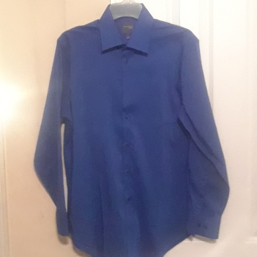 Shirts - Picture 3 of 4