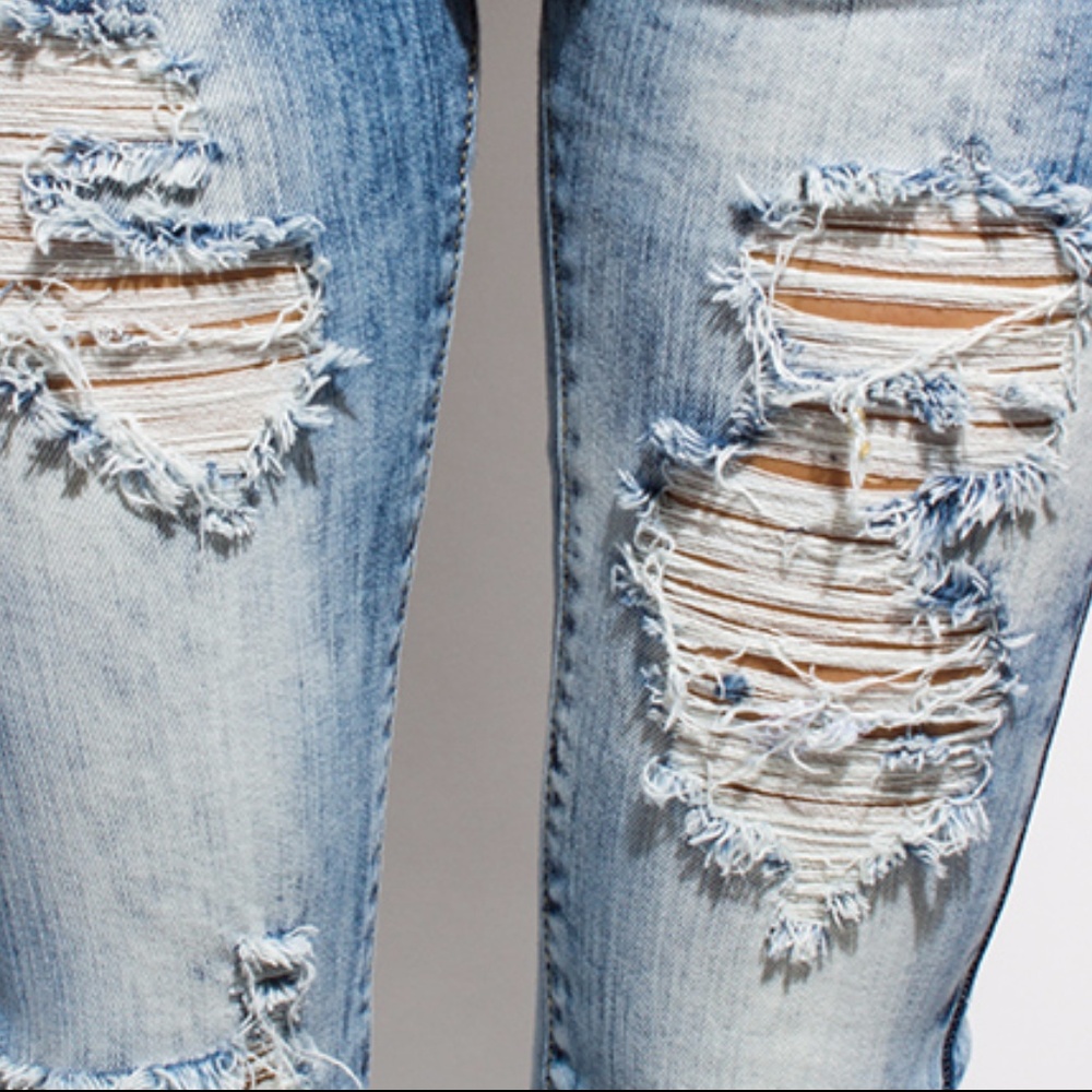 **Last Pair** Light Blue Washed Destroyed Jeans - Picture 4 of 4