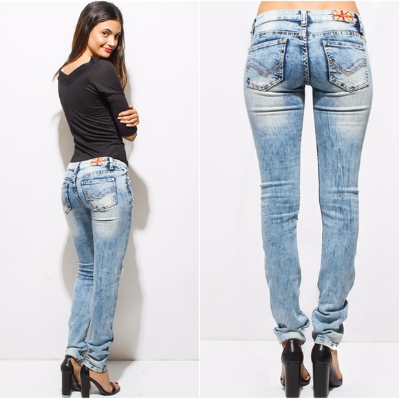 **Last Pair** Light Blue Washed Destroyed Jeans - Picture 3 of 4