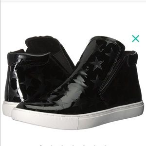 Kenneth Cole Kalvin Patent Leath w/ embossed stars