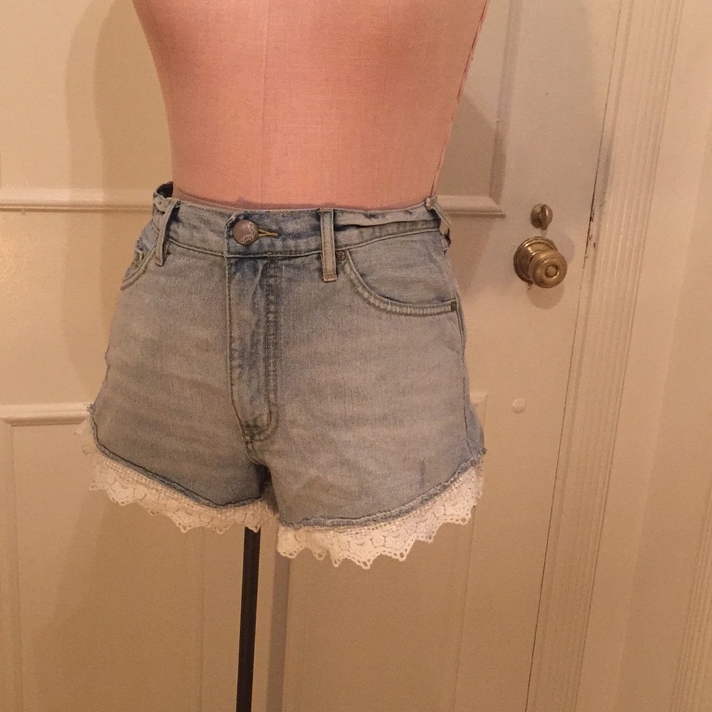 Free People High-waisted Lace Trim Shorts!