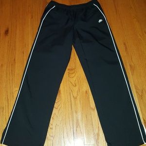 Nike basketball pants size Med