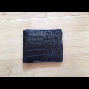 Shinola authentic alligator bifold wallet
