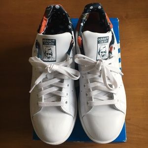 Women’s size 9 floral Adidas Stan Smith’s