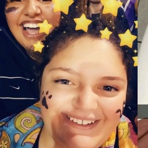 Meet your Posher, Maya