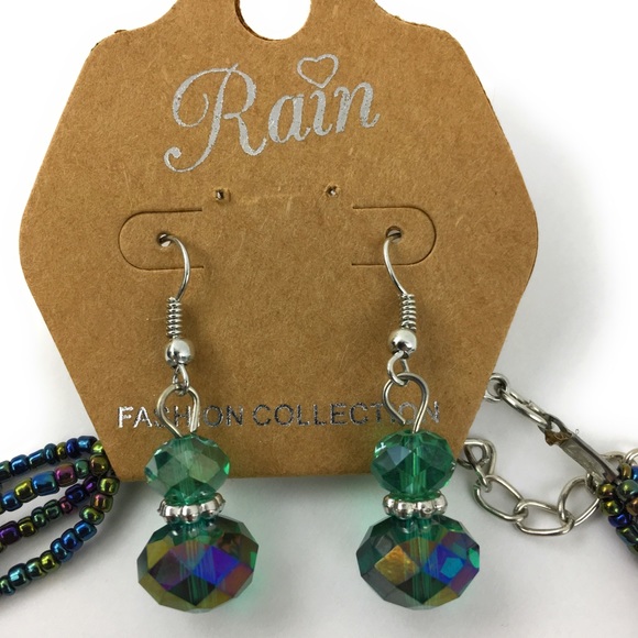 Iridescent long layer necklace and earrings set - Picture 3 of 6