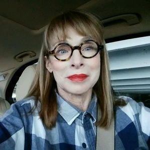 Meet your Posher, Jean