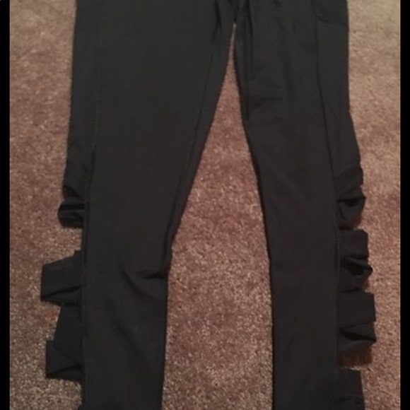 VS PINK YOGAS - Picture 4 of 4