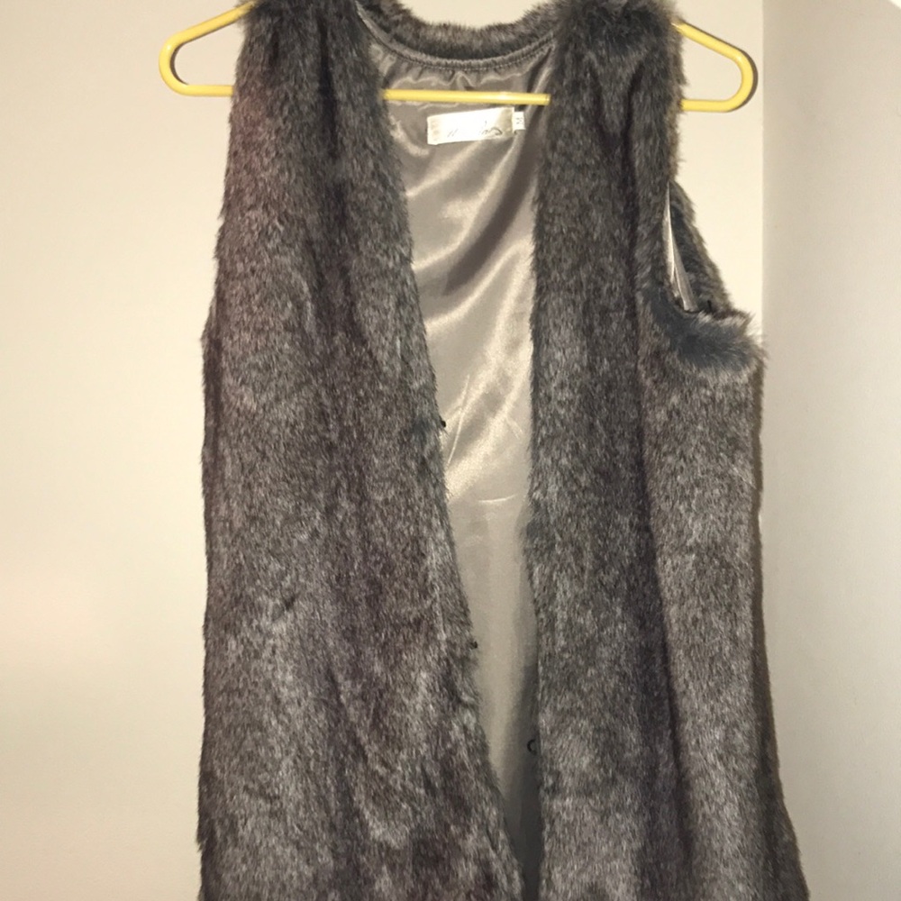 LF FUR VEST