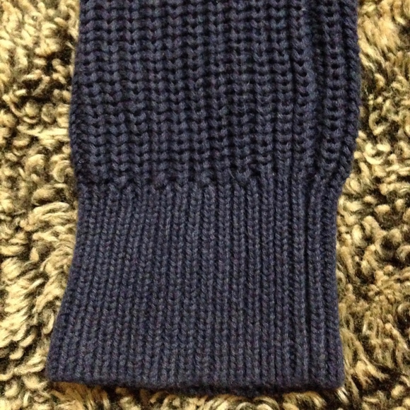 Women's GAP Metallic Oversized Sweater Size Medium - Picture 4 of 4