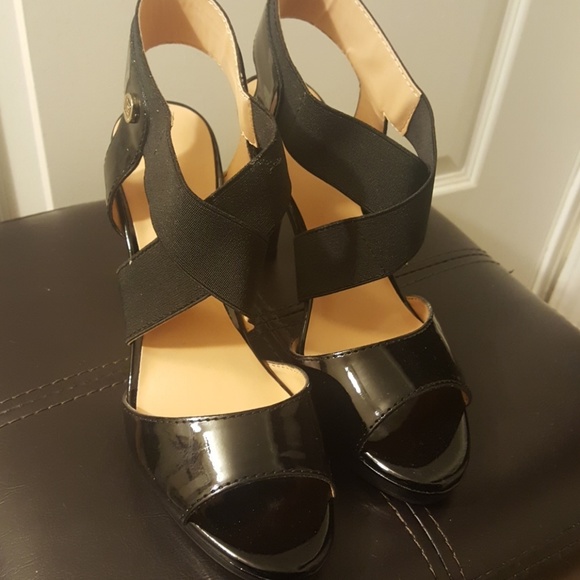 liz claiborne high heels