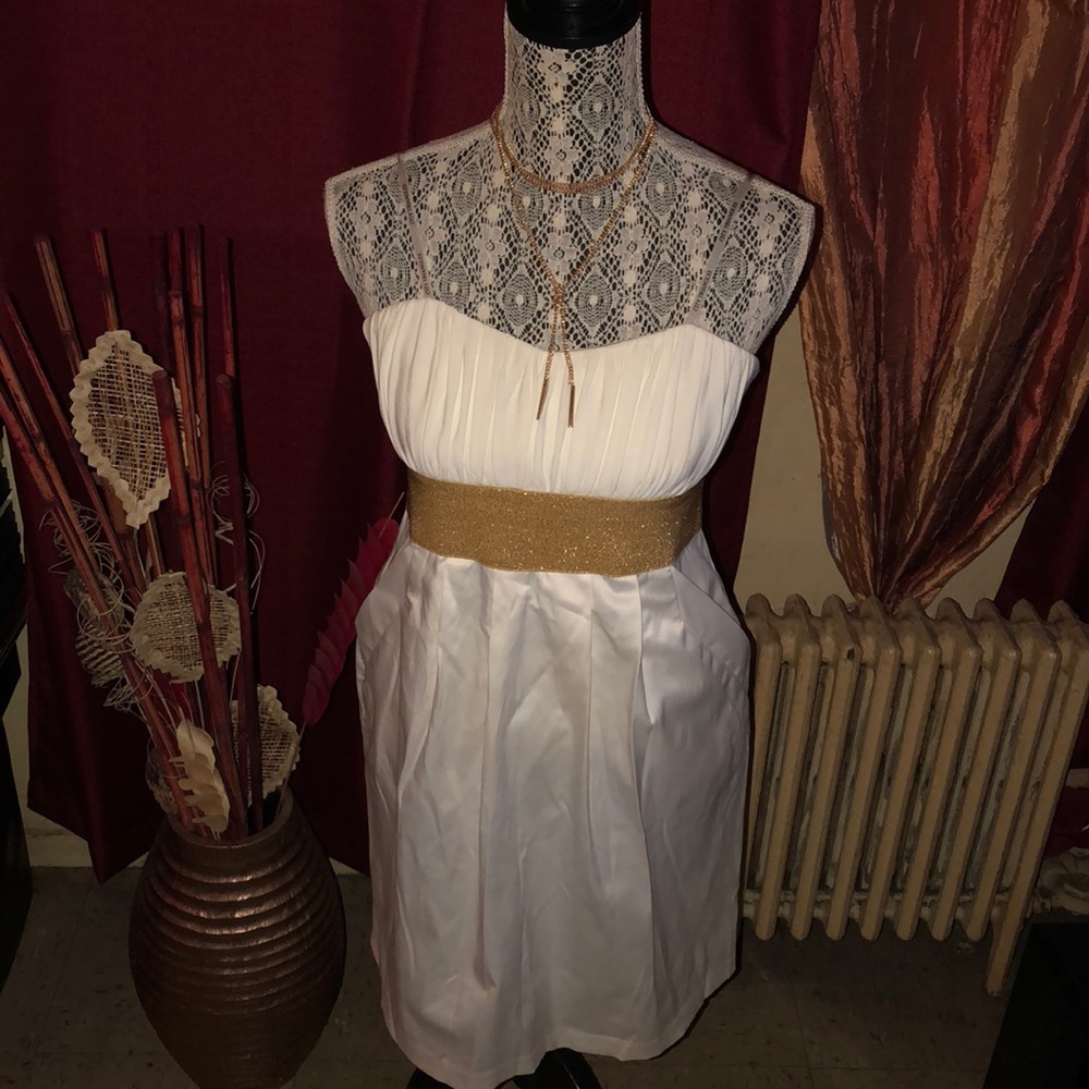 White dress with gold size 9